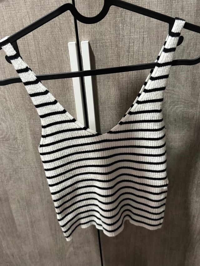 Top Stradivarius mujer