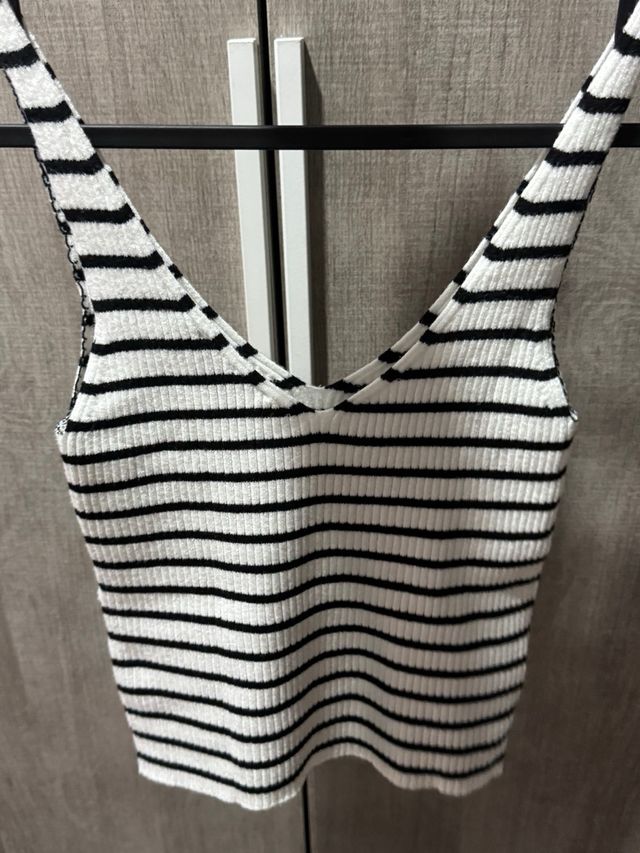 Top Stradivarius mujer