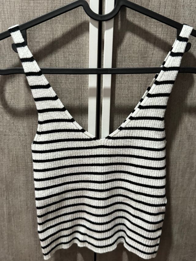 Top Stradivarius mujer