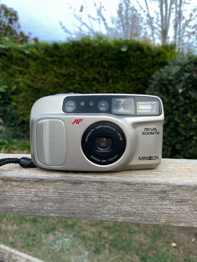 Cámara Analógica Minolta Riva Zoom 70