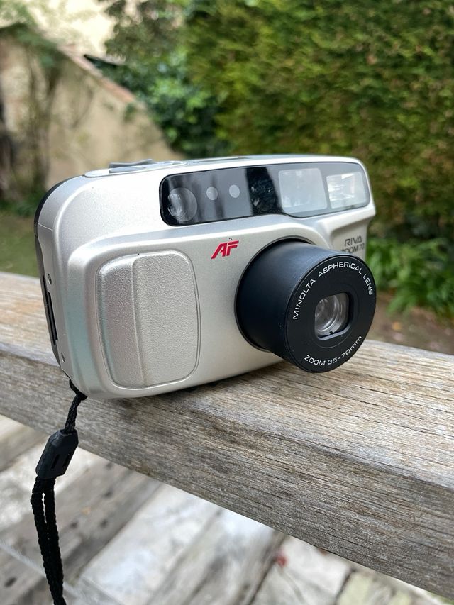 Cámara Analógica Minolta Riva Zoom 70