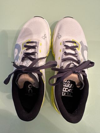 On Cloudmonster Hyper Talla 39