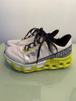 On Cloudmonster Hyper Talla 39