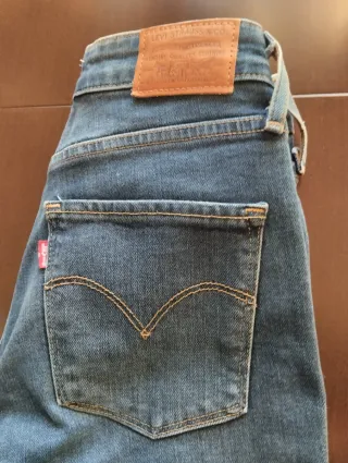Vaqueros Levi's Azules