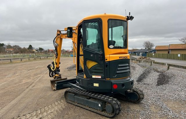 Miniexcavadora Hyundai Robex 25Z 9AK