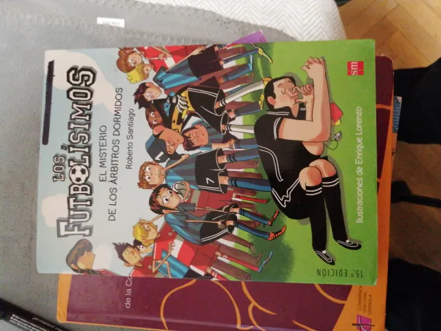 Los Futbolísimos 1: El misterio de los árbitros...