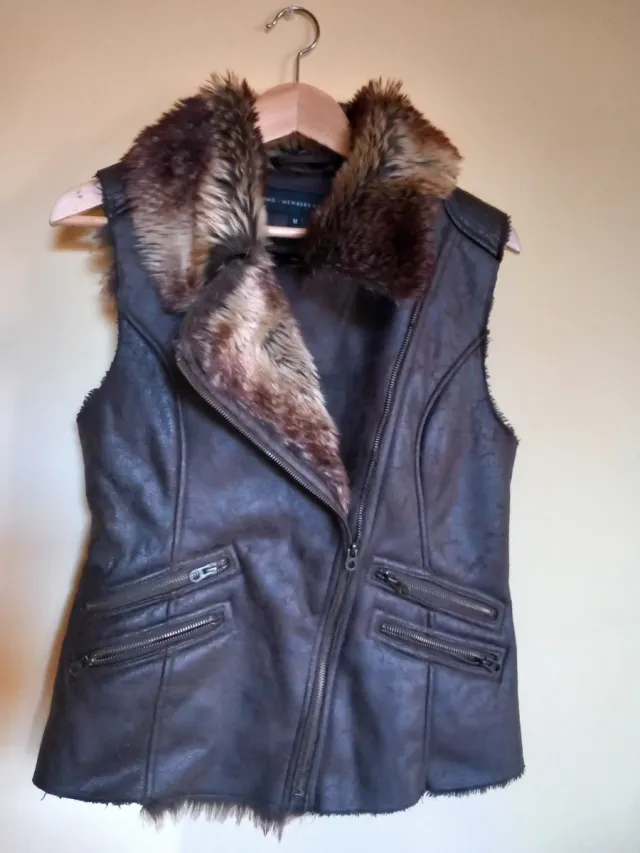 Chaleco marrón con pelo sintético Talla M