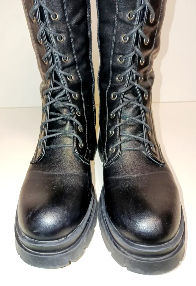 Botas altas militares negras