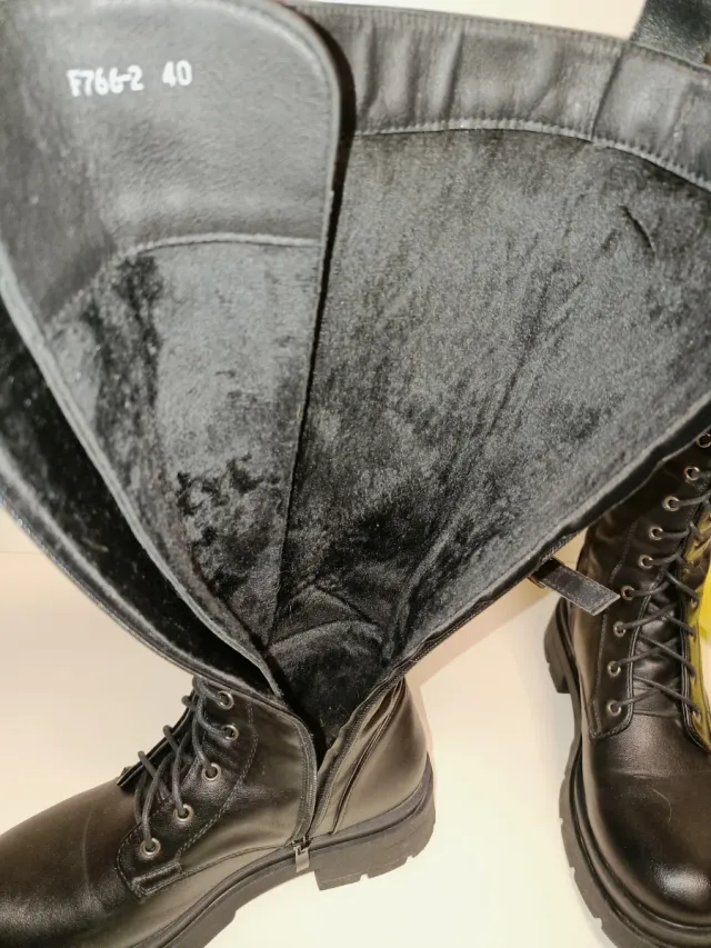 Botas altas militares negras