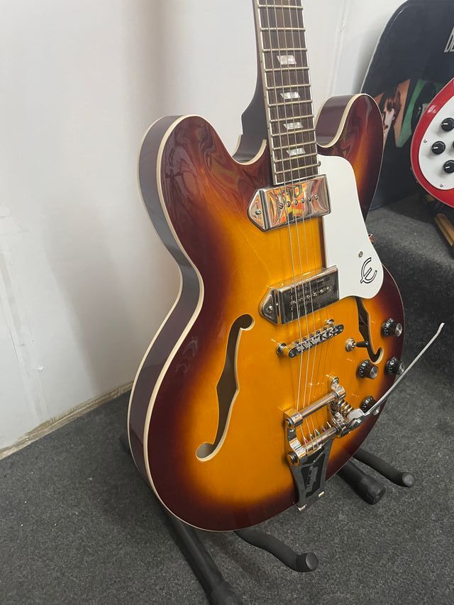 Epiphone Casino Bigsby Réplica