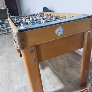 Futbolín de madera