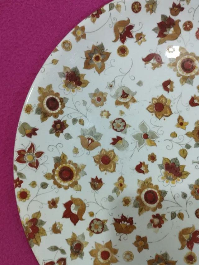 Prato antigo floral castanho 24cm