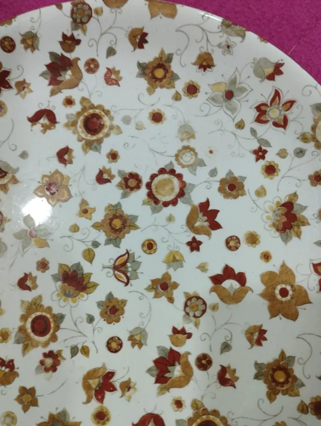 Prato antigo floral castanho 24cm