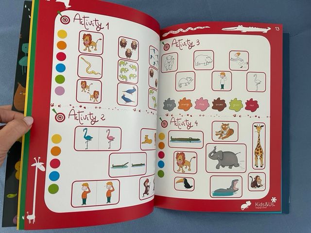 3 Libros Kids & us. Gina Ginger. Listen and touch.