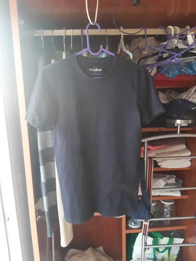 Camiseta Pull&Bear Negra Ajustada