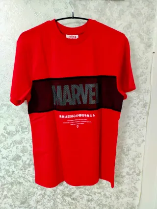 Camiseta Marvel Roja