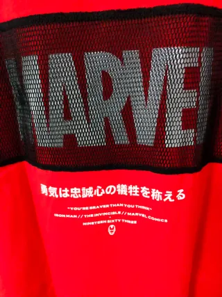 Camiseta Marvel Roja