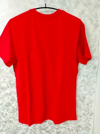 Camiseta Marvel Roja