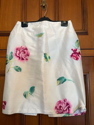 Traje de seda natural