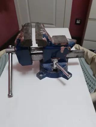 Tornillo de banco para taller