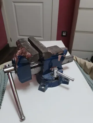 Tornillo de banco para taller