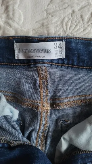 Vaqueros Stradivarius Azul Oscuro Talla 34