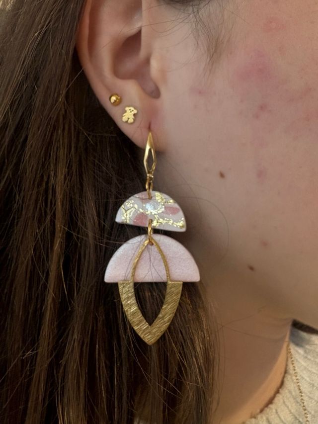Pendientes arcilla polimérica dorados y rosas