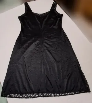 Sottoveste in pizzo nero