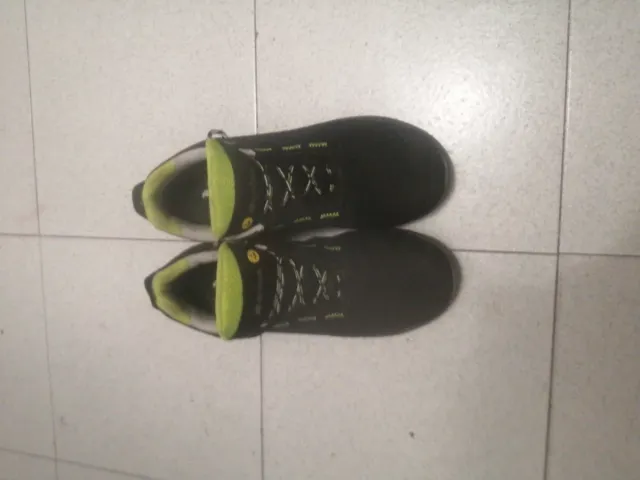 Zapatos de trabajo negros