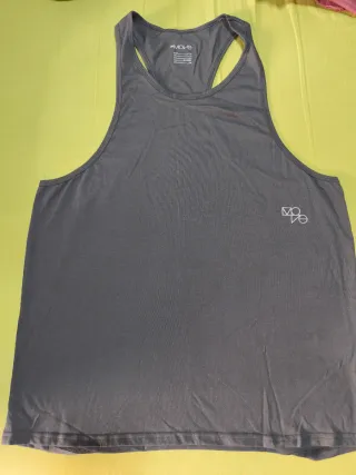 Camiseta H&M DryMove sin mangas gris