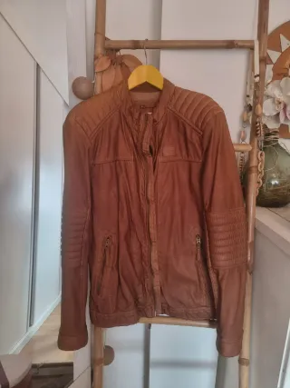 Cazadora de cuero marrón hombre