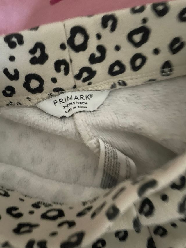 Pantalones de leopardo para niña