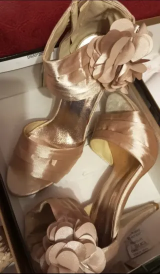 Zapatos tacón fiesta Gloria Ortiz plateados