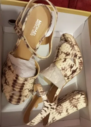 Zapatos tacón fiesta Gloria Ortiz plateados