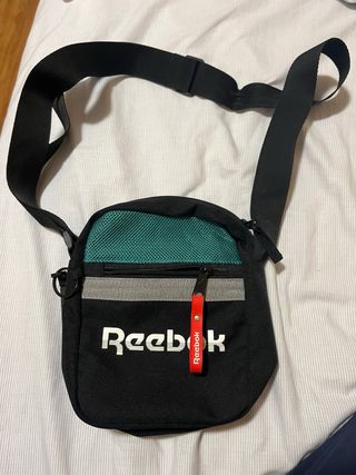 Riñonera Reebok Negra y Verde