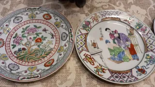 Antichi piatti cinesi decorati
