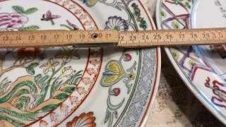 Antichi piatti cinesi decorati