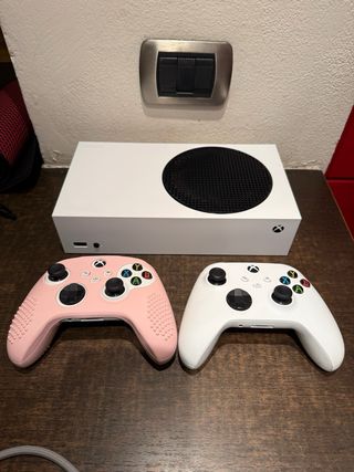 Xbox Series S + 2 controller (bianco, rosa)