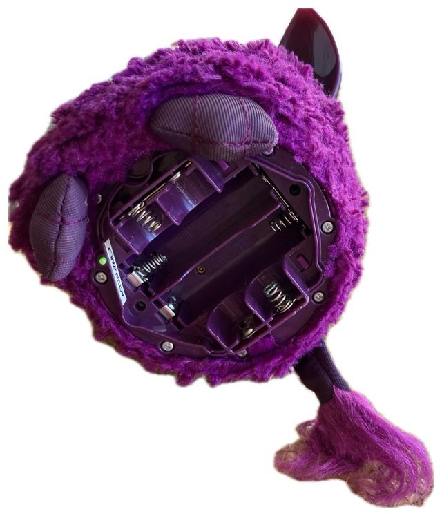 Furby Morado