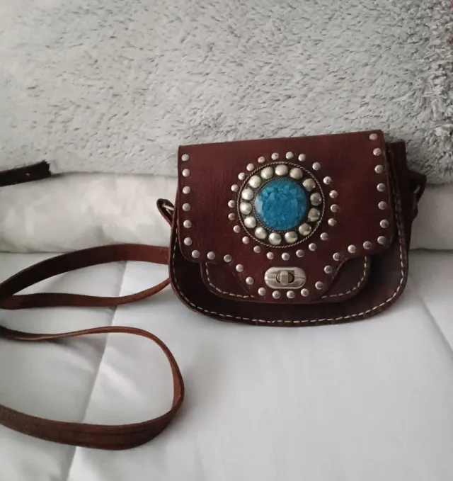 Bolso de cuero estilo boho