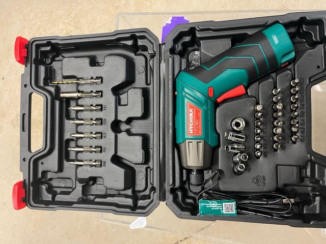 Atornillador Eléctrico HYCHIKA + Accesorios