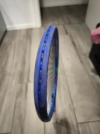 Raqueta Yonex Ezone 100