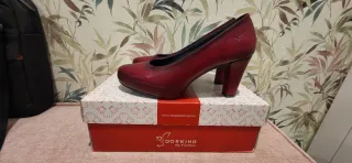 Zapatos Dorking by Fluchos Rojo Talla 37. Piel.
