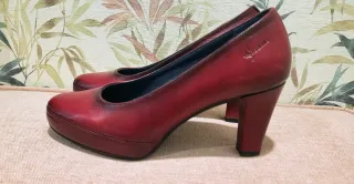Zapatos Dorking by Fluchos Rojo Talla 37. Piel.