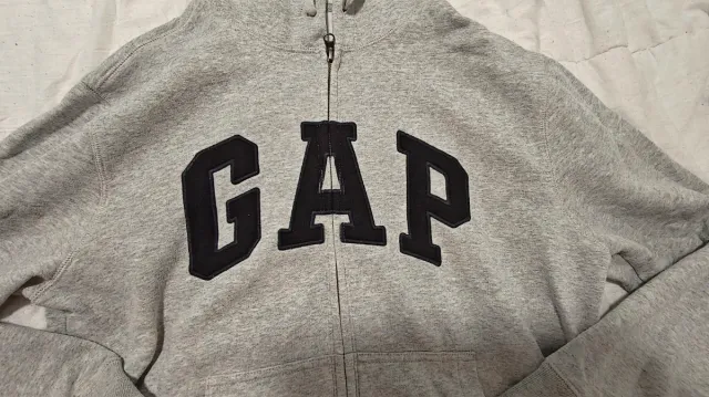 Felpa grigia Gap taglia M con cappuccio e cerniera