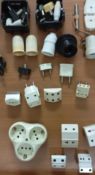 Lote material eléctrico