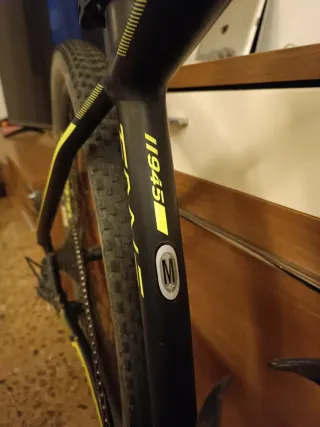 Bicicleta Scott Scale 945