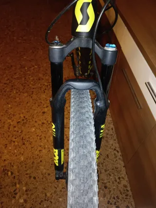 Bicicleta Scott Scale 945