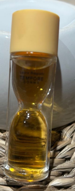 Collezione di miniature di profumi