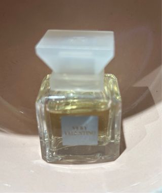 Collezione di miniature di profumi